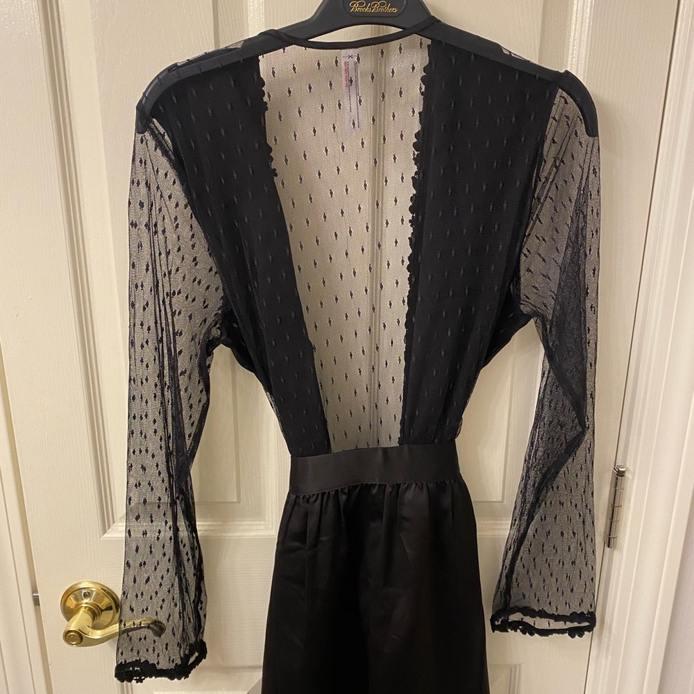❤️‍🔥❤️‍🔥❤️‍🔥Flora Nikroz Silk Robe ❤️‍🔥❤️‍🔥❤️‍🔥